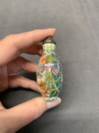 Three Chinese famille rose snuff bottles and two painted glass snuff bottles, Qianlong and Jujiutang mark, 19/20th C.
