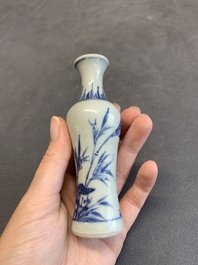 A varied collection of 13 Chinese famille rose, blue and white wares, Transitional period/19th C.