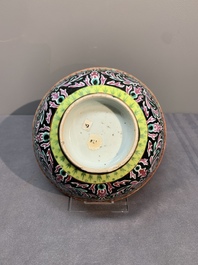 A rare Chinese black-ground Bencharong bowl for the Thai market, 19th C.