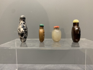 A collection of 16 Chinese precious stone snuff bottles, 19/20th C.