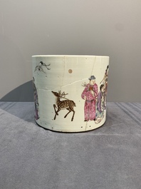 A Chinese famille rose 'Eight Immortals' brush pot, 19th C.