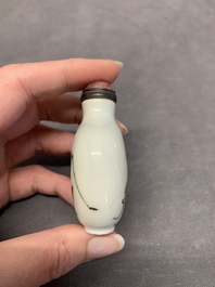 An imperial Chinese famille rose 'cricket' snuff bottle, Daoguang mark and of the period