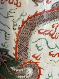 A Chinese famille verte 'dragon and phoenix' rouleau vase, 19/20th C.