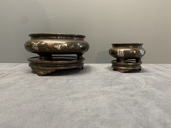 Two Vietnamese silver-inlaid bronze censers on stand, Đức Từ 德祠 mark, 19th C.
