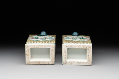 A pair of rectangular Chinese famille verte 'elephant' vases, 19th C.