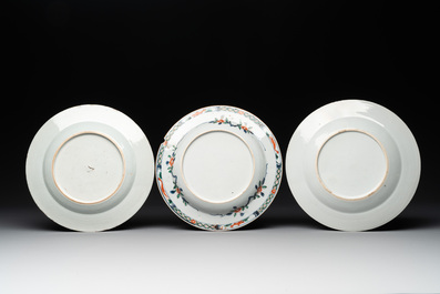 A collection of 17 Chinese blue and white, famille rose and Imari-style wares, Kangxi/Qianlong