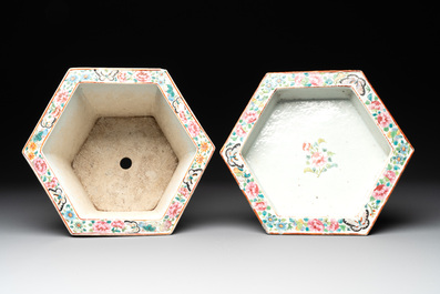 A Chinese Canton famille rose hexagonal jardini&egrave;re and stand with narrative design, 19th C.