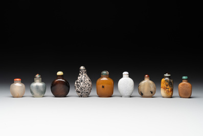 A collection of 16 Chinese precious stone snuff bottles, 19/20th C.
