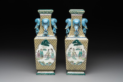 A pair of rectangular Chinese famille verte 'elephant' vases, 19th C.