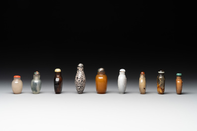 A collection of 16 Chinese precious stone snuff bottles, 19/20th C.