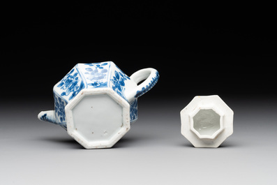 A Chinese blue and white tureen, a teapot and two dishes, Yongzheng/Qianlong