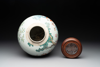 A Chinese famille rose '100 boys' jar and wooden cover, 19th C.