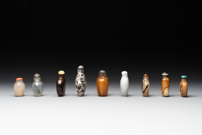 A collection of 16 Chinese precious stone snuff bottles, 19/20th C.