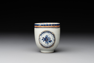 A collection of 17 Chinese blue and white, famille rose and Imari-style wares, Kangxi/Qianlong