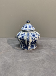 A Chinese blue and white tureen, a teapot and two dishes, Yongzheng/Qianlong