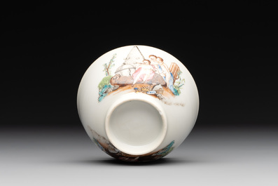 A rare Chinese famille rose cup and a gilt-decorated iron-red, blue and white plate with reticulated border, Kangxi/Qianlong