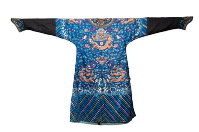 A Chinese gold thread embroidered blue-ground silk 'dragon' robe, 19th C.