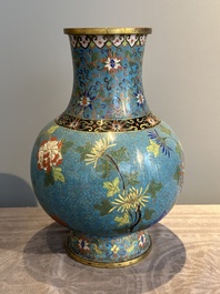 A Chinese cloisonn&eacute; 'peony and chrysanthemum' vase, 19th C.