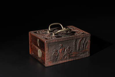 A Chinese lacquered hardwood jewellery box with a collection of 17 jade wares, 18/19th C.