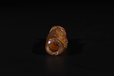 A Chinese agate 'Liuhai' cigarette holder or hookah mouth piece, possibly for the Islamic market, 19th C.