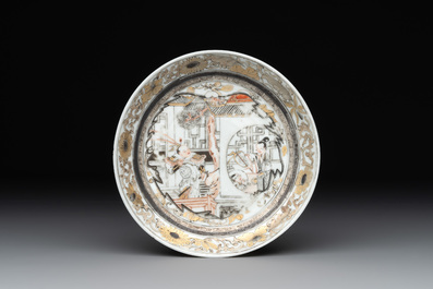 A fine Chinese gilt-decorated grisaille 'Feng Yi Ting 鳳儀亭' cup and saucer, Yongzheng
