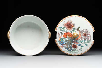 A polychrome Dutch Delft petit feu 'chinoiserie' butter tub and cover, 18th C.