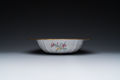 A Chinese Canton enamel helm-shaped ewer with shell-shaped basin, Qianlong
