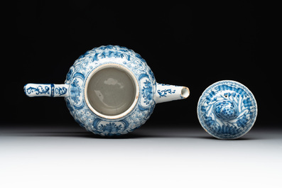 A blue and white Dutch Delft 'dragon' teapot, 18th C.