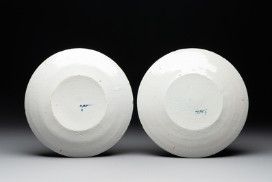 Four polychrome Dutch Delft 'lightning' plates, 18th C.