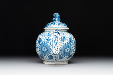 A blue and white Dutch Delft 'dragon' teapot, 18th C.