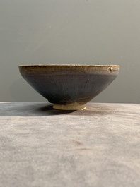 A Chinese Jun-glazed bowl and a narcissus basin, Ming/Qing