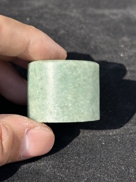 Five Chinese jade and agate archer's rings, Qing