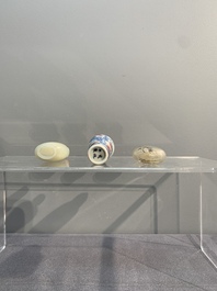 A collection of 12 Chinese snuff bottles and a jade pendant, Chenghua mark, 18/20th C.