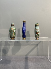 Six Chinese cloisonn&eacute; snuff bottles, 19/20th C.