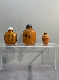 A collection of 12 Chinese snuff bottles and a jade pendant, Chenghua mark, 18/20th C.