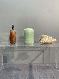 A collection of 12 Chinese snuff bottles and a jade pendant, Chenghua mark, 18/20th C.