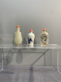 A collection of 12 Chinese snuff bottles and a jade pendant, Chenghua mark, 18/20th C.