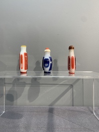 A collection of 12 Chinese snuff bottles and a jade pendant, Chenghua mark, 18/20th C.