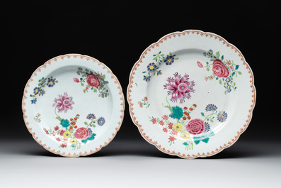 Five Chinese famille rose wares with floral design, Qianlong