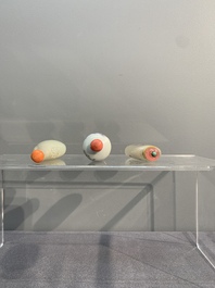 A collection of 12 Chinese snuff bottles and a jade pendant, Chenghua mark, 18/20th C.