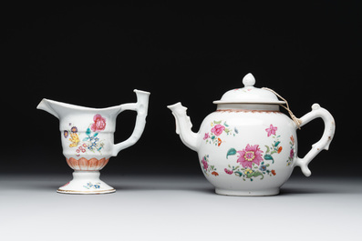 Five Chinese famille rose wares with floral design, Qianlong