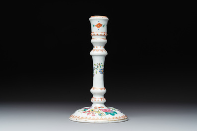 Five Chinese famille rose wares with floral design, Qianlong
