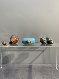 Six Chinese cloisonn&eacute; snuff bottles, 19/20th C.