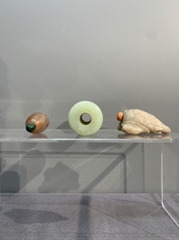 A collection of 12 Chinese snuff bottles and a jade pendant, Chenghua mark, 18/20th C.