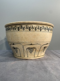 A Vietnamese or Annamese blue and white basin with floral design, 16th C.