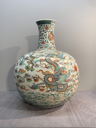 A large Chinese doucai globular 'dragon and phoenix' vase, Xuande mark, 18/19th C.