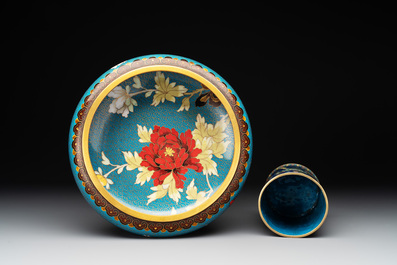 12 Chinese cloisonn&eacute; wares, 19/20th C.