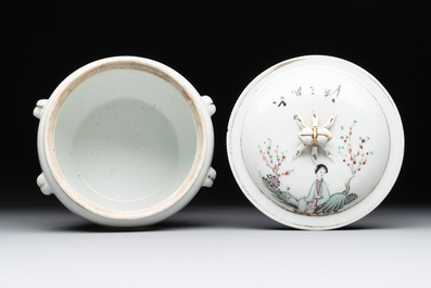 Eight Chinese famille rose wares, 19/20th C.