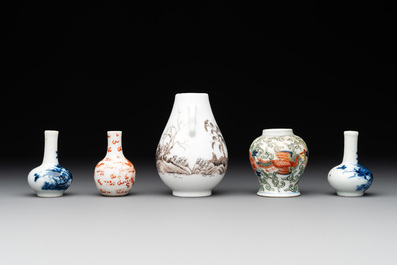 Five Chinese miniature vases, 19/20th C.