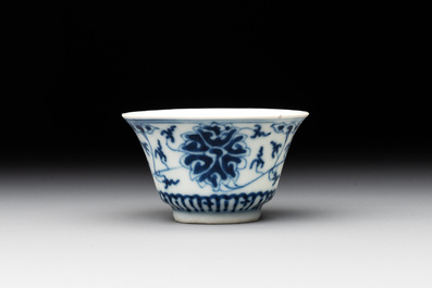 Two Chinese blue, white and famille rose 'birds and flowers' teapots and a cup, Chenghua and Tongzhi marks, 19th C.